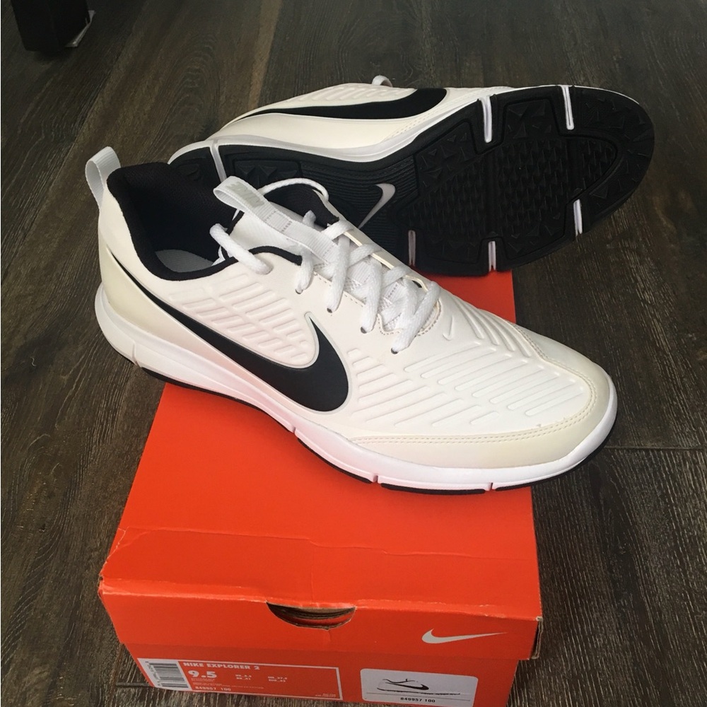 Nike Explorer er 2 golf sneakers